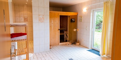 Luxuscamping - Umgebungsschwerpunkt: See - großer Duschraum.
Sauna mit Anmeldung und Gebühr - Ur Laub`s Hof